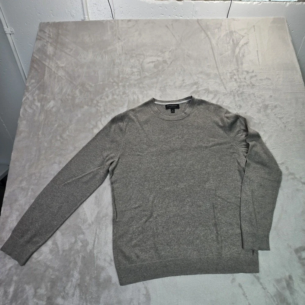BANANA REPUBLIC Mens Medium Premium Luxe Yarn Crew Neck Gray Sweater